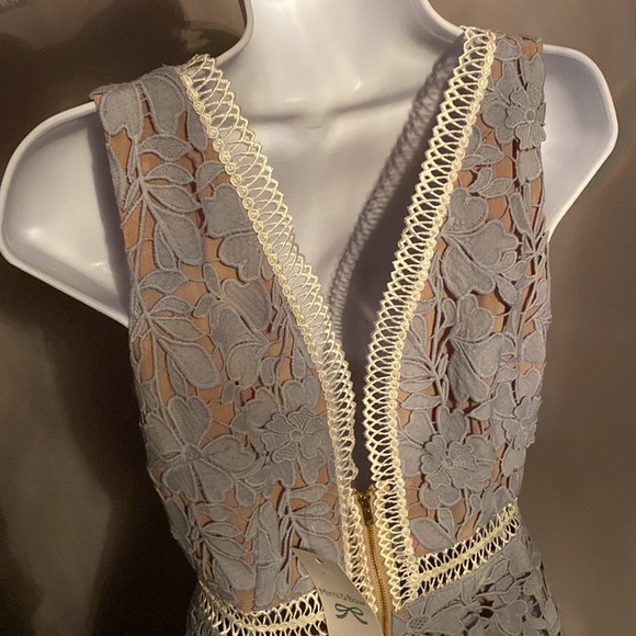 Mimi & Bow floral lace dress - Picture 4 of 6